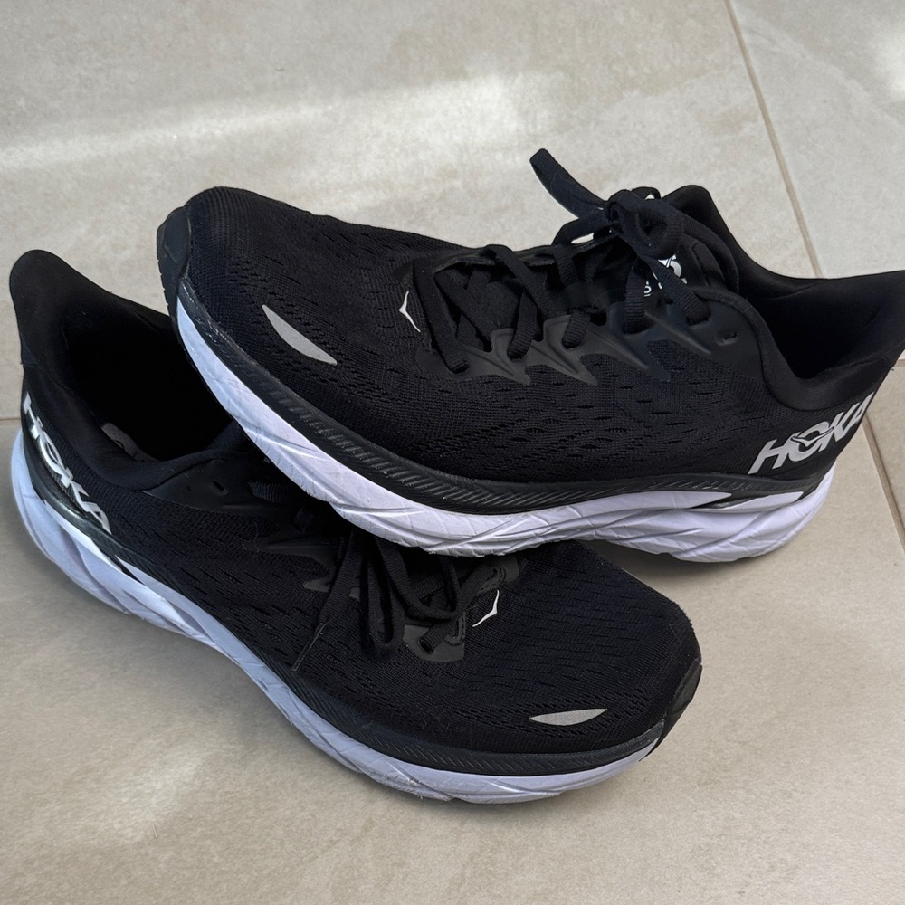 Hoka Clifton 8 Tennis Shoes
